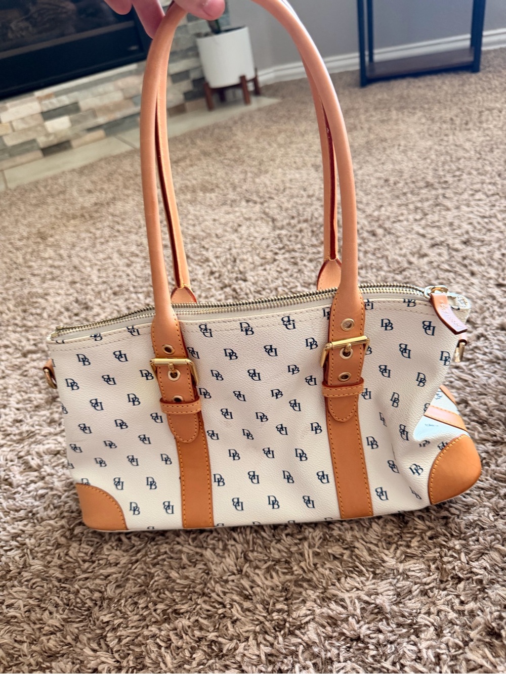 Dooney & Bourke Signature Domed Satchel IT40C WH – White/Navy